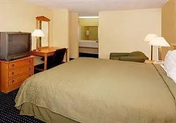 Hotel Baymont By Wyndham At Nas Corry Pensacola