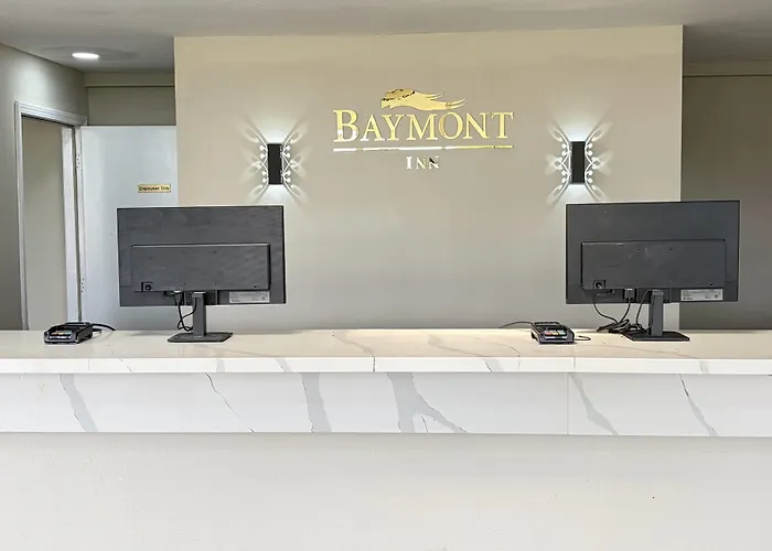Baymont By Wyndham At Nas Corry 2*