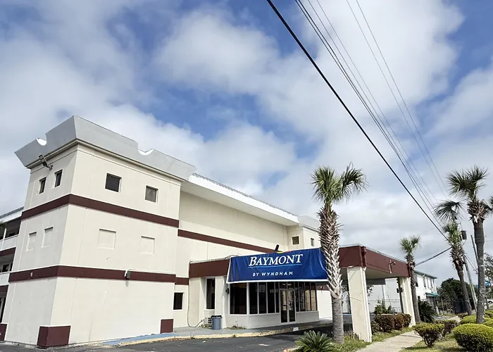 Hotel Baymont By Wyndham At Nas Corry 2*
