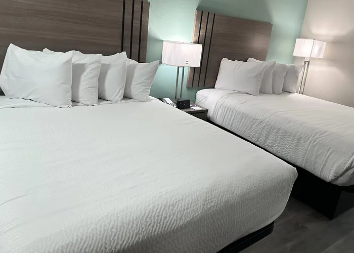 Hotel Baymont By Wyndham At Nas Corry Pensacola