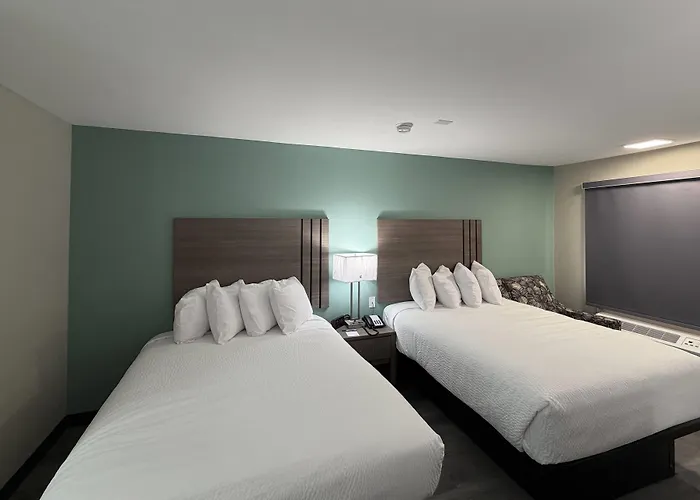 Hotel Baymont By Wyndham At Nas Corry 2*